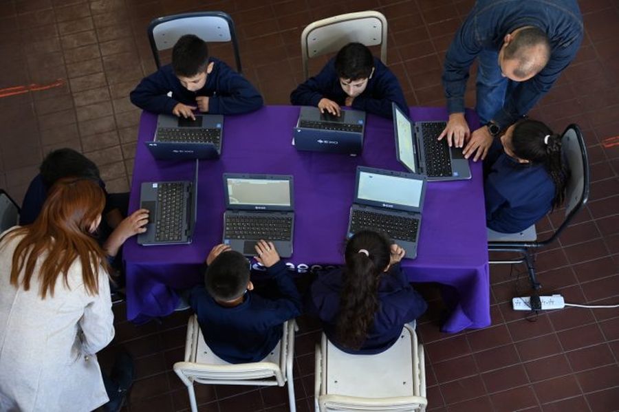 niños computadoras
