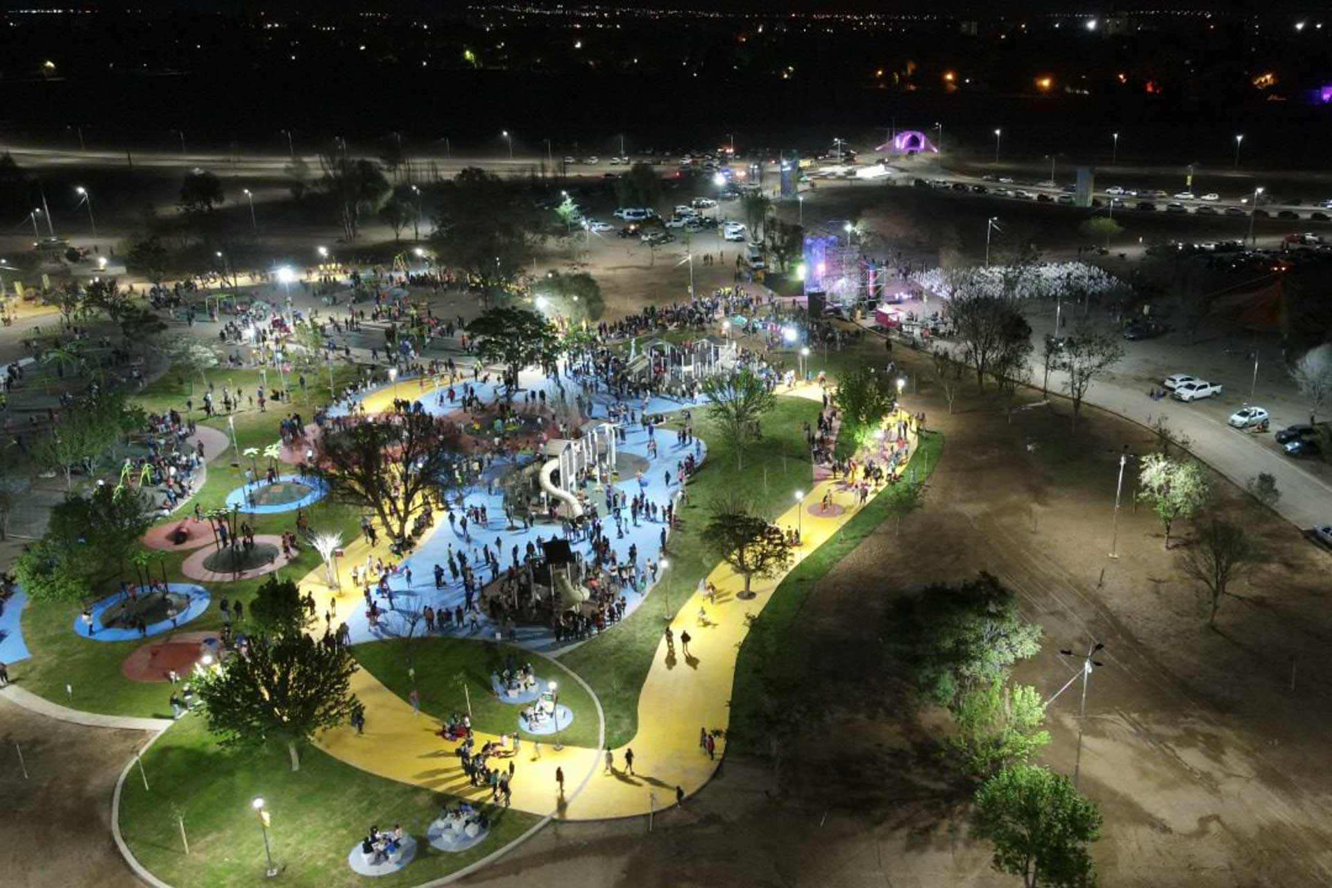 ciudad noche gente