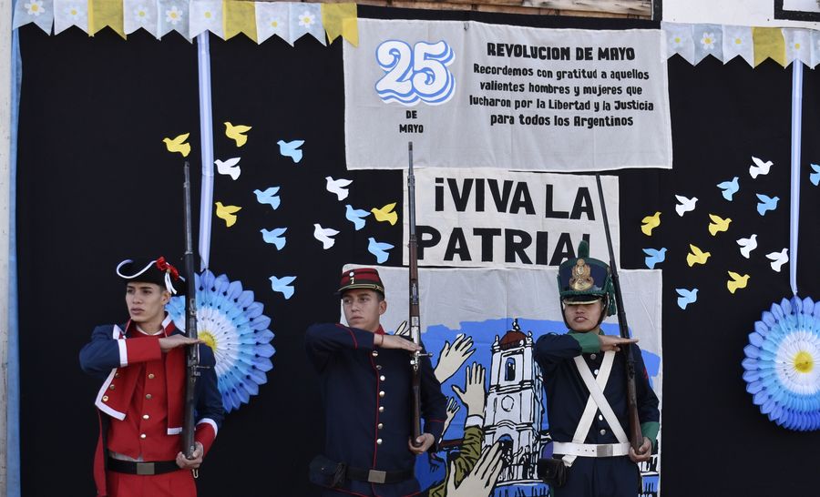 La escuela “Dr. Humberto Lagiglia” celebró la Revolución de Mayo con el tradicional Pericón